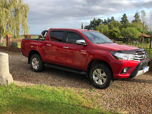 Toyota Hilux 2017 2.7 Cd Srv Vvti 4x2 Cuero - B4