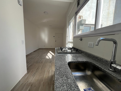 Dueño Vende Monoambiente Hecho A Nuevo Todo Luz Sin Comision