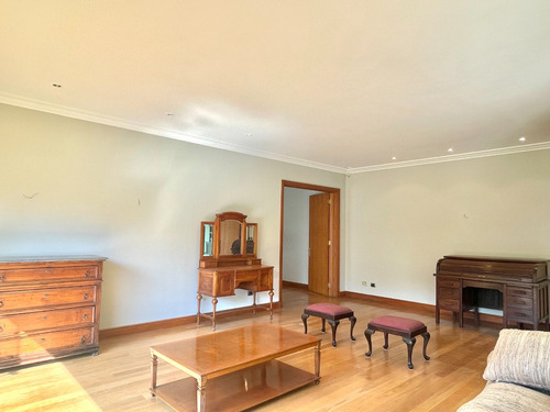 Los Nogales, Impecable Casa, Norte, Amplios Espacios, 7d 6b