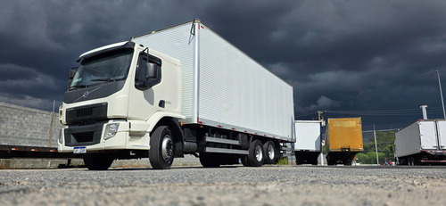 Volvo Vm 270 Leito Bau Aluminio 16 Paletes Ano 2021