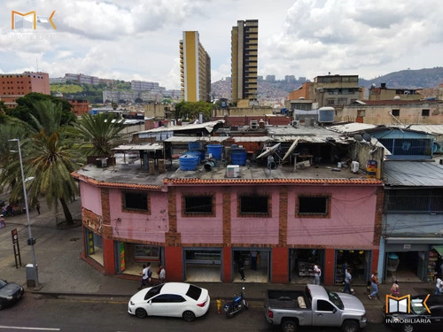 Imagen 29 de 30 de Mk Inmobiliaria Vende Hermoso Local Frente A La Estación Del Metro De Catia / Manuel 04122064254