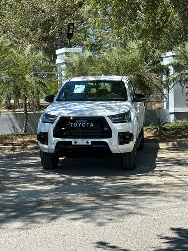 Toyota  Hilux  Gr Sport 