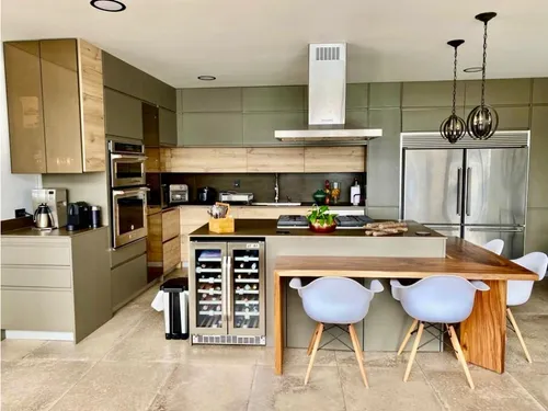Venta De Espectacular Casa Amoblada En Guatape Con Salida Al Embalse