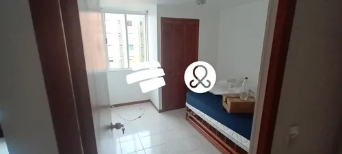 Apartamento En Venta En Laureles, Primer Parque. Medellin