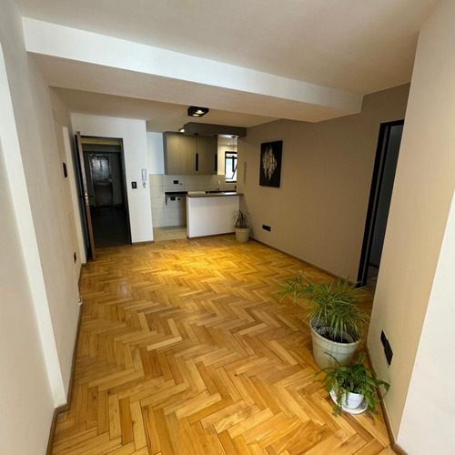 Departamento En Nueva Córdoba 1 Dormitorio Remodelado 100% Con Balcon