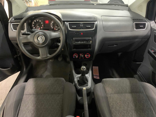 Imagem 9 de 10 de Volkswagen Fox 1.0 Vht Trend Total Flex 5p 2013