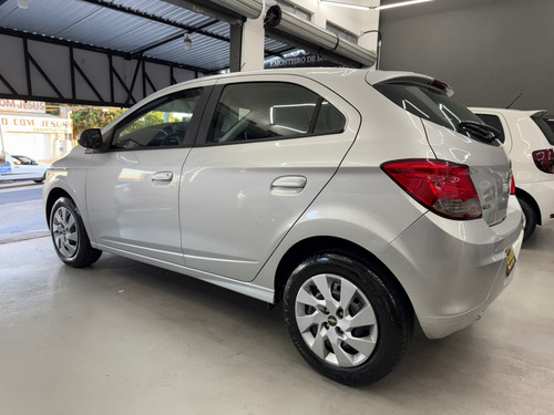 Chevrolet Onix 1.4 MPFI LT 8V FLEX 4P MANUAL