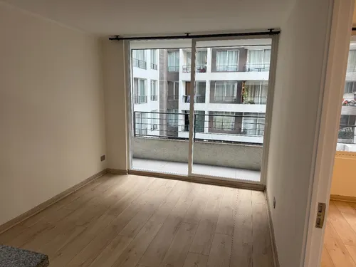Excelente. 1 Dormitorio Y 1 Baño Con Muy Buena Conectividad