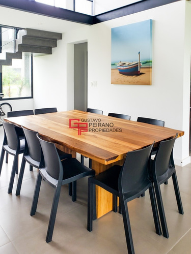 Excelente Casa En Venta En El Cantón, Barrio Golf