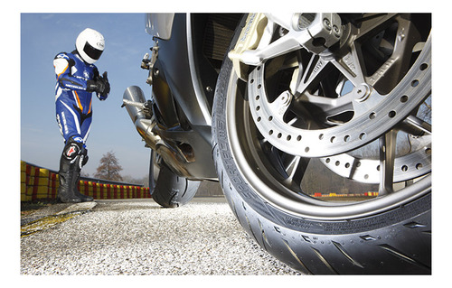 Imagen 4 de 10 de Cubierta Metzeler 120/70zr17tl Sportec M5 Benelli Tnt Gt 600