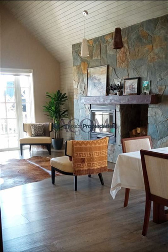 Departamento En Venta De 3 Dorm. En Frutillar