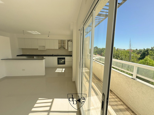 Venta De Departamento Tipo Duplex De 2 Ambientes En Pozo En Adrogué