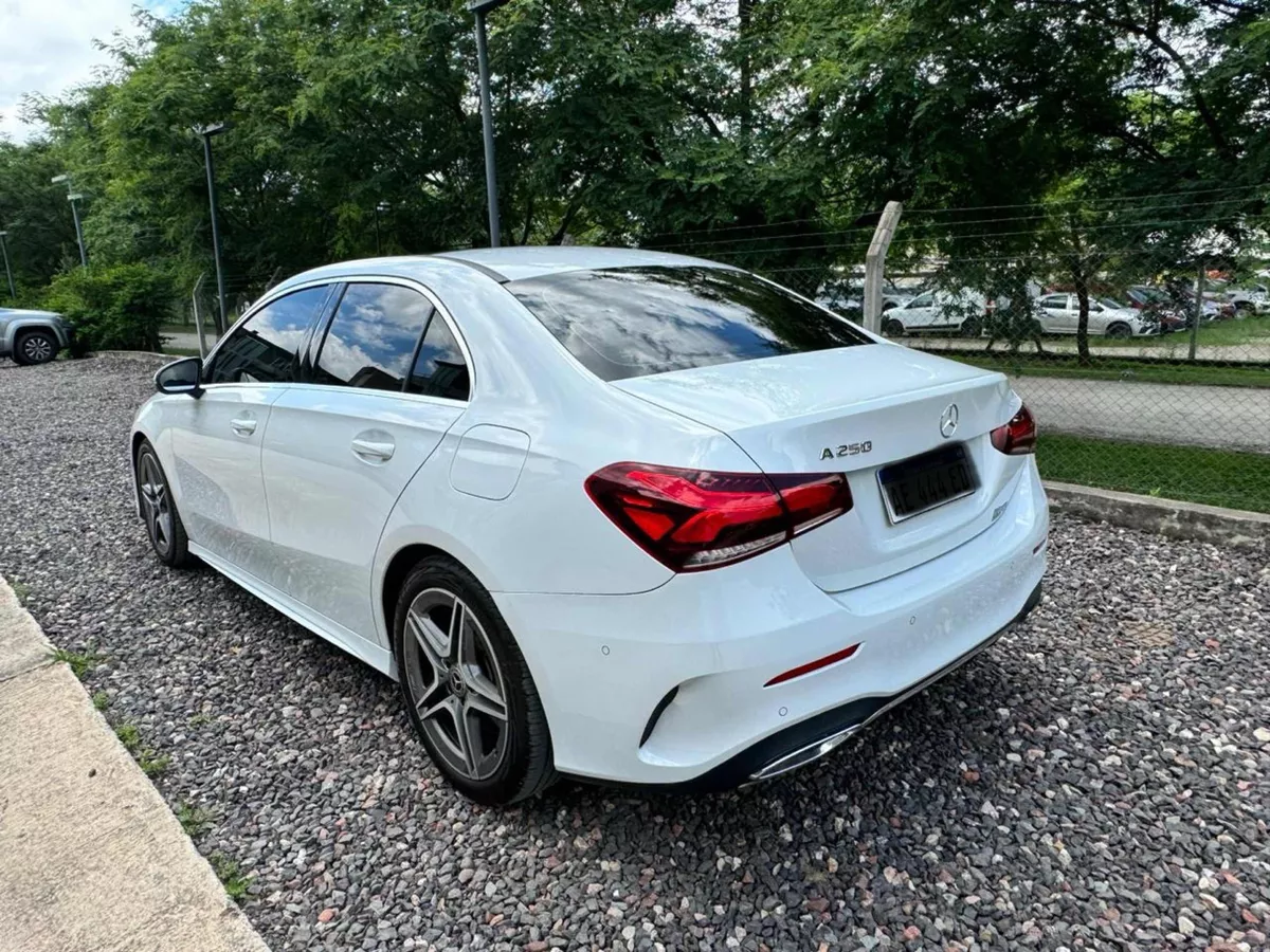 Mercedes-Benz Clase A 2.0 A250 Amg-line 224cv Sedan