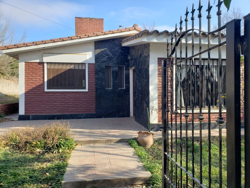 Venta De Propiedad En Sol Y Rio, Villa Carlos Paz A 150 Mts. Del Rio Y A 150 Mts. De Av. Carcano.  