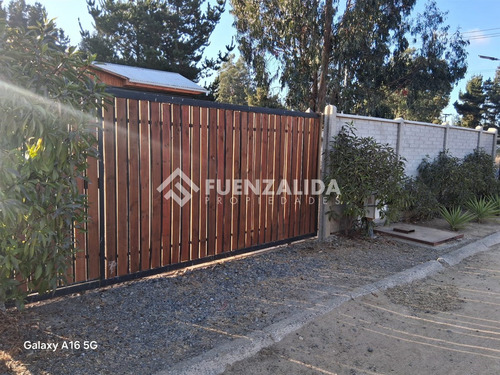 Casa En Venta De 3 Dorm. En El Tabo