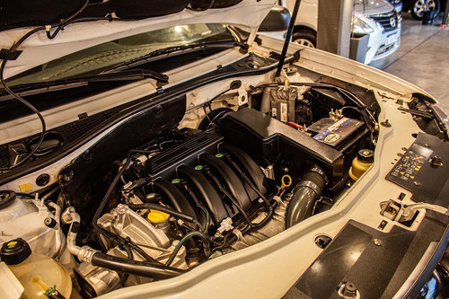 Imagen 8 de 15 de Renault Duster Expression 1.6n 122.000km 2016 Blanco