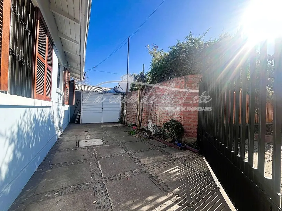 Imagen 3 de 20 de Casa En Venta 216m2 Terreno 3d + 2b, Manquehue Sur