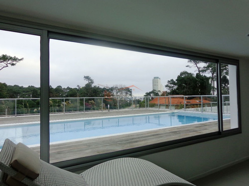 Imagen 26 de 30 de Venta De Apartamento En Mansa, Punta Del Este - Sin Muebles