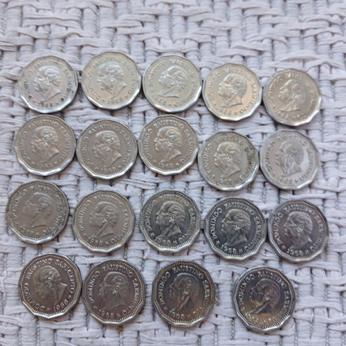 Lote 19 Monedas De 25 Pesos Moneda Nacional Cara Sarmiento. (Usado)