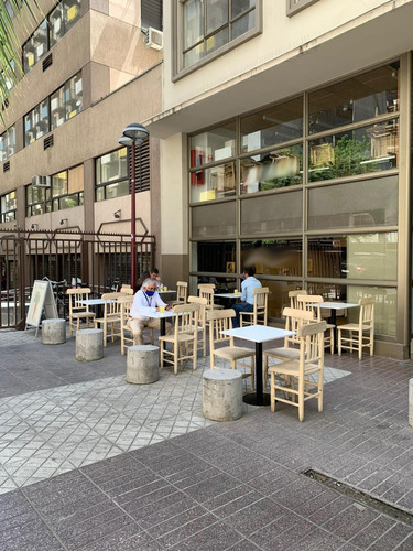 Amplio Local En Pasaje Rosa Rodríguez