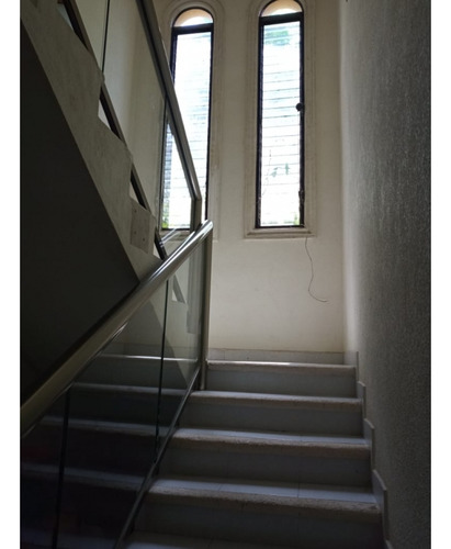 Casa En Venta En El Centro, De 6 Recamaras, Locales Y Piscina
