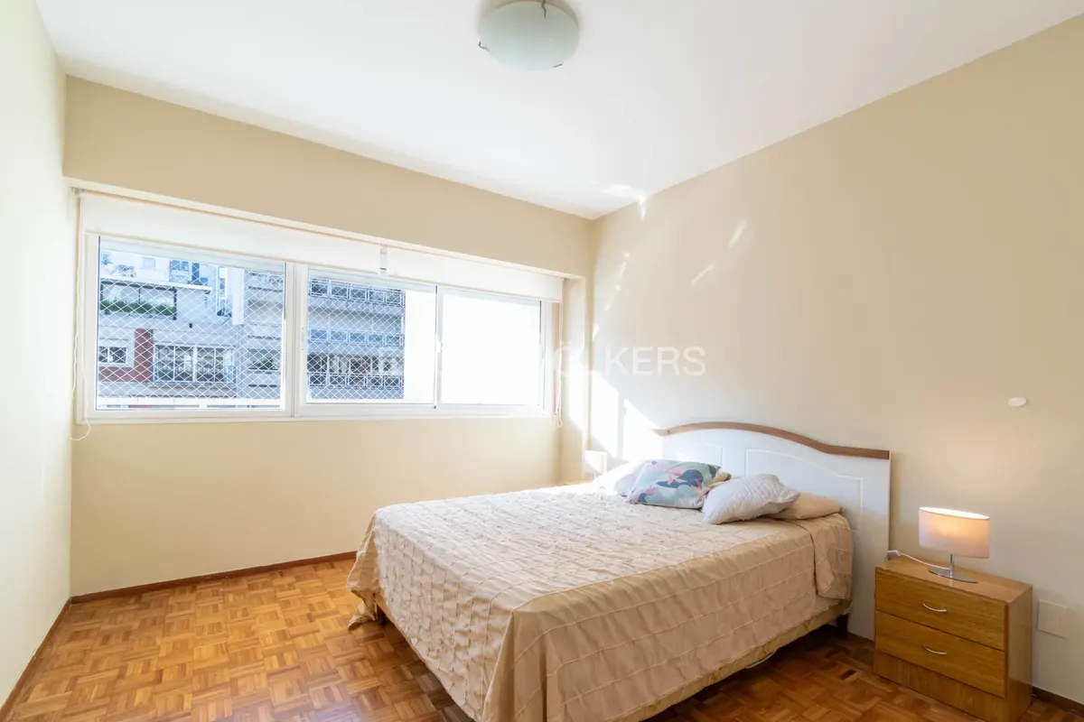 Alquiler Apartamento 3 Dormitorios + Servicio Amueblado En Pocitos. Garaje - Id 6004 · Foto 5