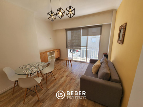 Imagen 12 de 30 de Venta 3 Ambientes Con 2 Balcones Salientesa Metros De Plaza Colon!
