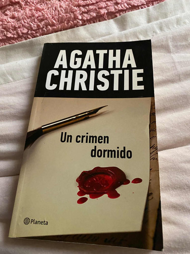 Libro Un Crimen Dormido Ágatha Christie Usado 