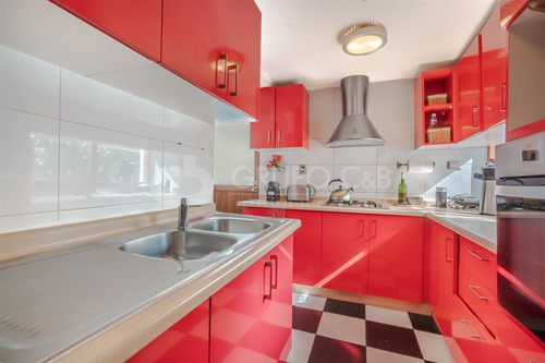 Hermosa E Impecablecasa En Venta De 4 Dorm. Las Condes