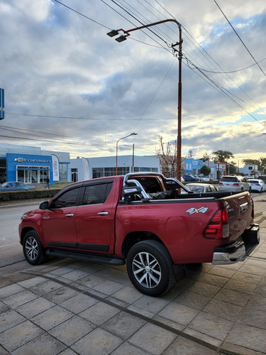 Imagen 6 de 14 de Toyota Hilux 2018 2.8 Cd Srx 177cv 4x4 At