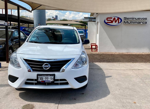 Imagen 3 de 13 de Nissan Versa 2019