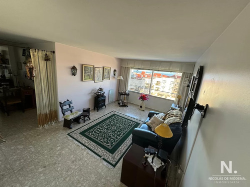 Apartamento De 1 Dormitorio En Venta En Peninsula, Punta Del Este