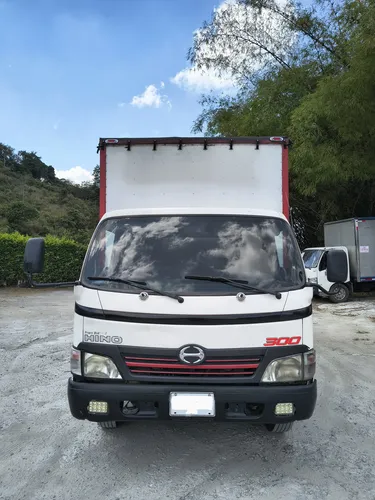 Hino 300 Express