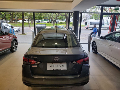 Nissan Versa 1.6 Exclusive At