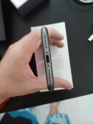 iPhone 8