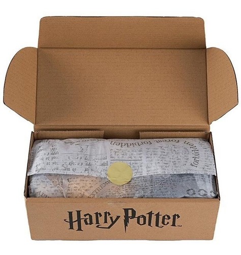 Imagen 5 de 5 de Harry Potter Kit Haz Tus Guantes Y Calcetines Huflepuff