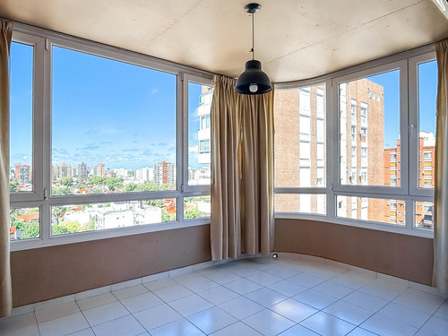 Departamento De 4 Ambientes En Alquiler, Con Balcón , Cochera Y Baulera De 30 M² - Acassuso