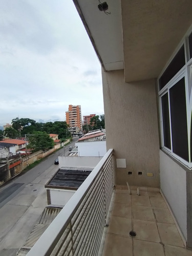Apartamento Obra Blanca En Mañongo, Residencias Titanium Suite. Lm.p