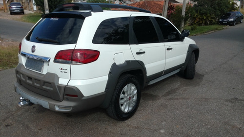 Fiat Palio Adventure 1.8 16v Flex 5p