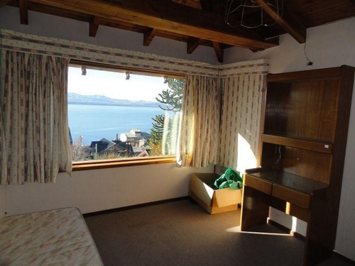 Imagen 7 de 17 de Casa De 5 Dormitorios En Barrio Belgrano Con Vista Al Lago