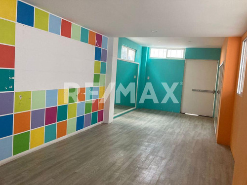 Edificio Comercial En Venta En Lomas Del Chamizal (582966)