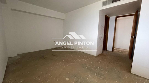 Penthouse En Venta Av El Milagro Maracaibo Api 71113
