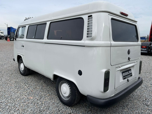 Imagem 11 de 19 de Volkswagen Kombi Lotação 1.6 Mpi 9 Lugares Kombi 2003 Vw -