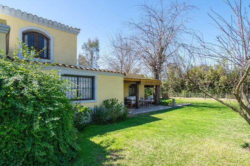 Casa En Venta En Chacras Del Ocho