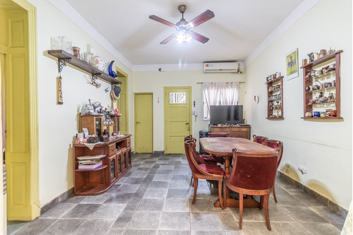 Imagen 10 de 30 de Departamento Ph En Venta En Monte Castro, Capital Federal, Buenos Aires