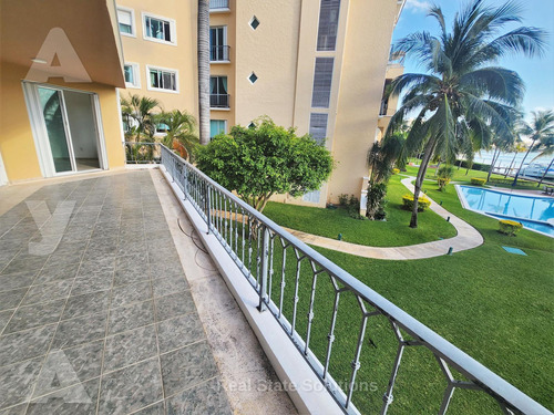 Departamento En Venta/renta, 3 Recámaras, Vista A Laguna, Isla Dorada, Cancún