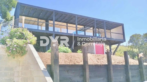 Casa Con 3 Habitaciones Y 2 Baños