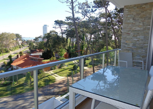 Imagen 18 de 30 de Venta De Apartamento En Mansa, Punta Del Este - 2 Dormitorios - Terraza Parrillero