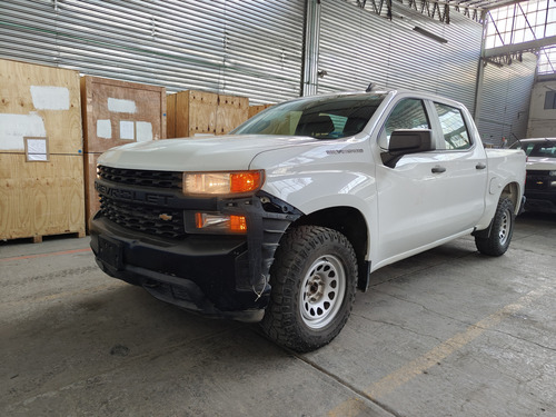 Chevrolet Silverado 4.3 WT Dob Cab V6 4x4