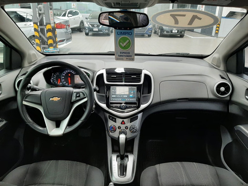 Imagen 14 de 15 de Chevrolet Sonic 2017 1.6 Premier At